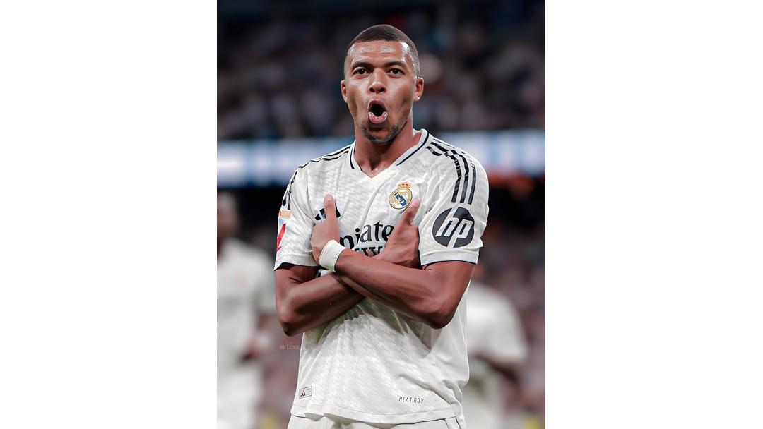 姆巴佩射门被挡 姆巴佩射门被挡