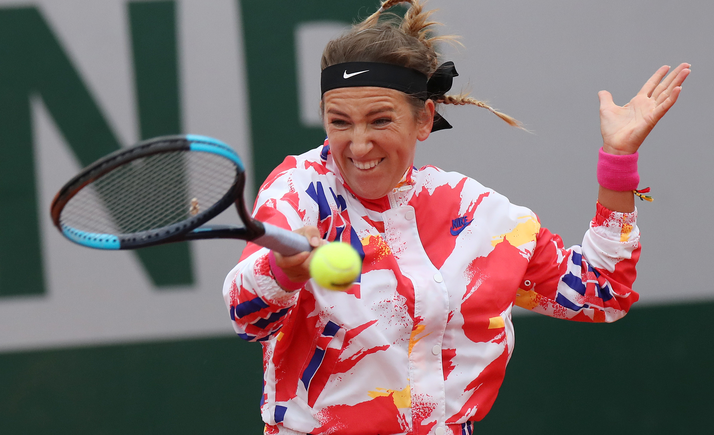 关于阿扎伦卡在法国队比赛中逆转,突破纪录引发热议!的信息 关于阿扎伦卡在法国队比赛中逆转,突破纪录引发热议!的信息